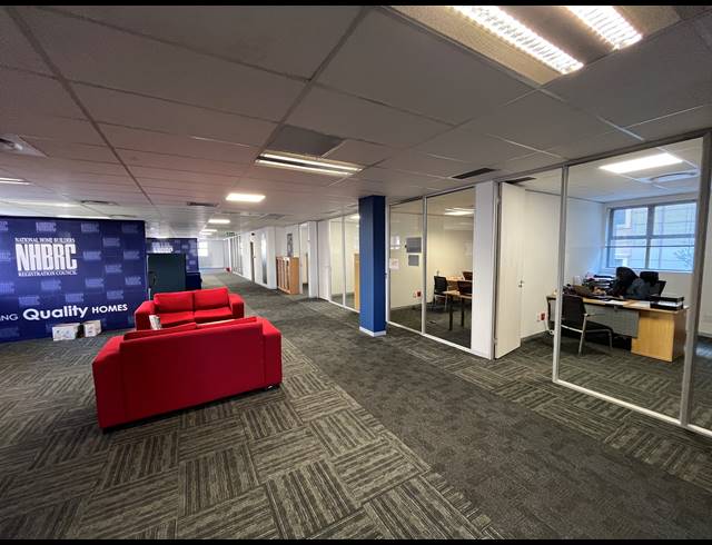 1,194M² OFFICE TO LET IN CENTURY CITY